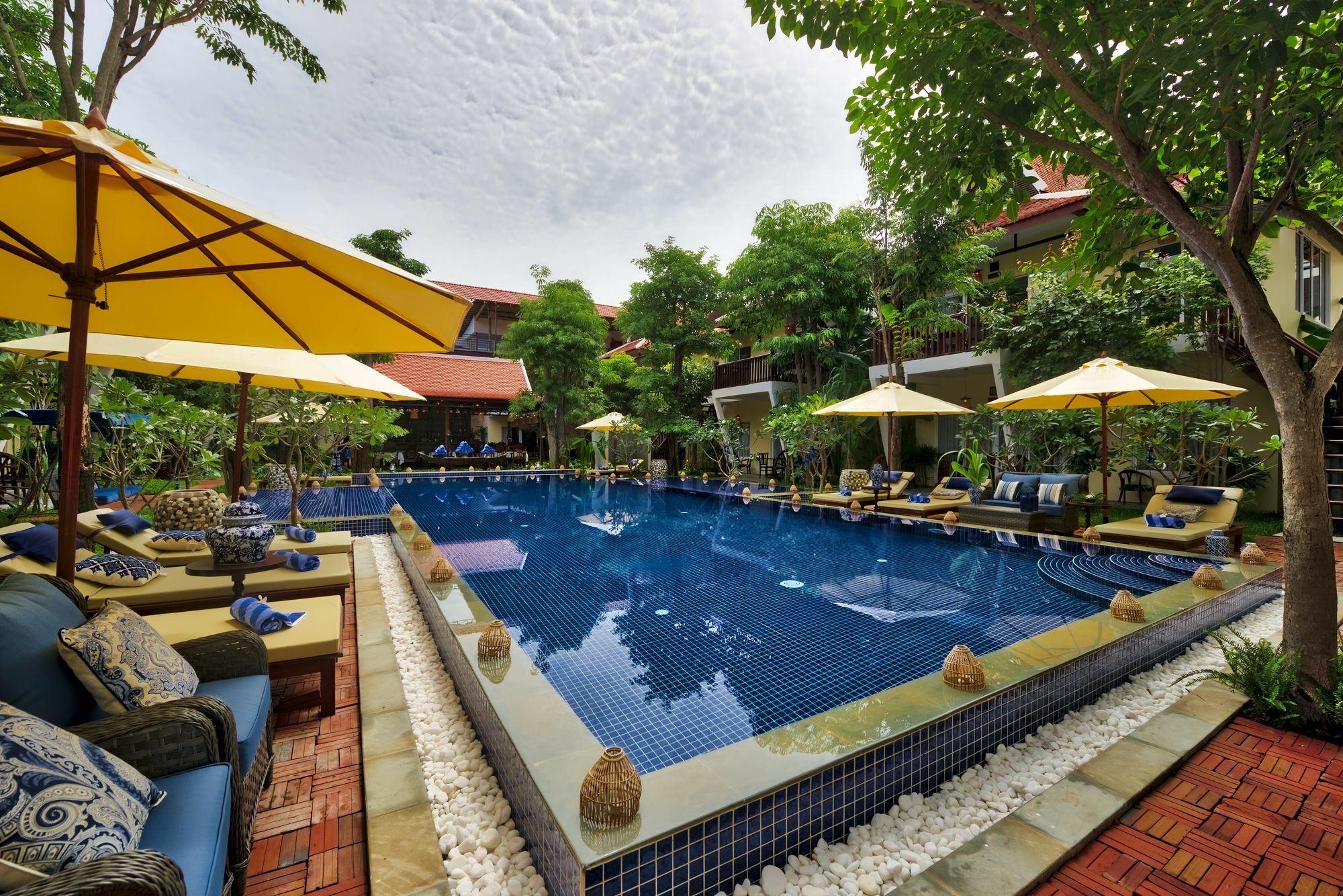 Mane Village Suites Siem Reap Exterior photo The swimming pool at the hotel